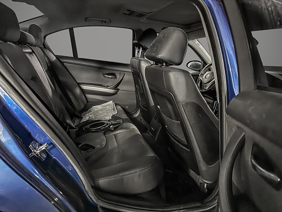 BMW 335i 11 of 14