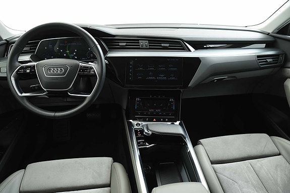 Audi e-tron 17 of 26