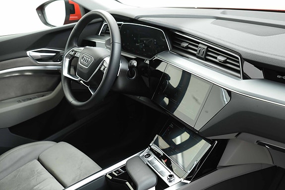 Audi e-tron 20 of 26