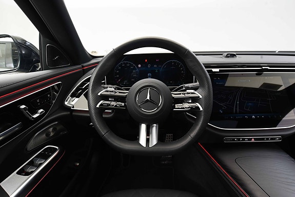 Mercedes-Benz E300 de 14 of 25