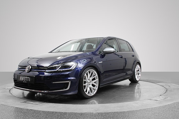 Volkswagen e-Golf VII 2 of 5