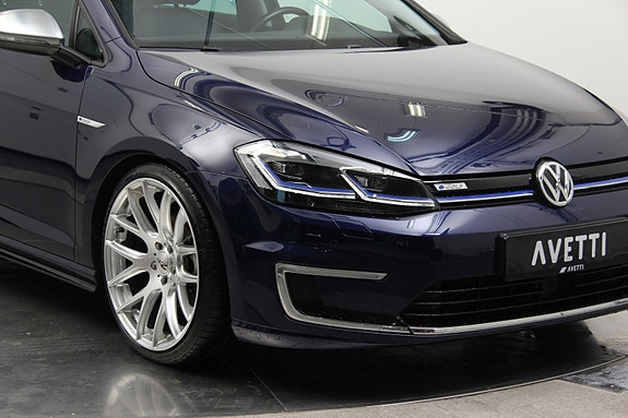 Volkswagen e-Golf VII 4 of 5
