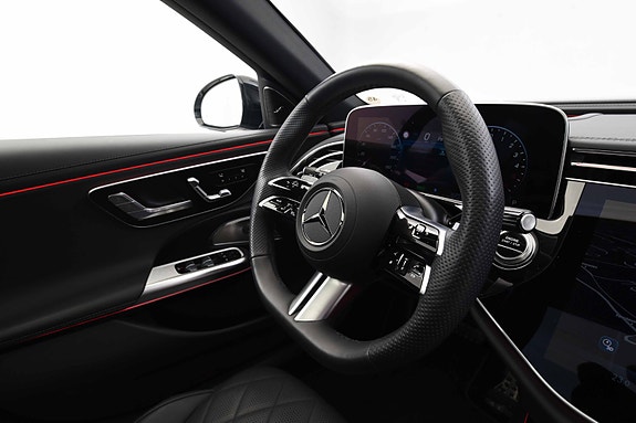 Mercedes-Benz E300 de 10 of 25