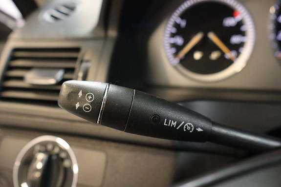 Mercedes-Benz C220 d 23 of 30