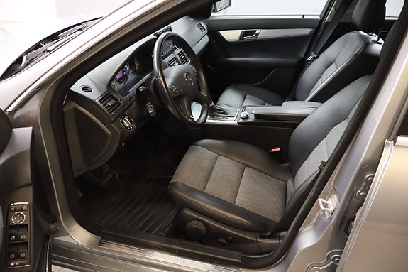 Mercedes-Benz C220 d 4 of 30