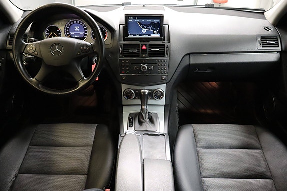 Mercedes-Benz C220 d 3 of 30