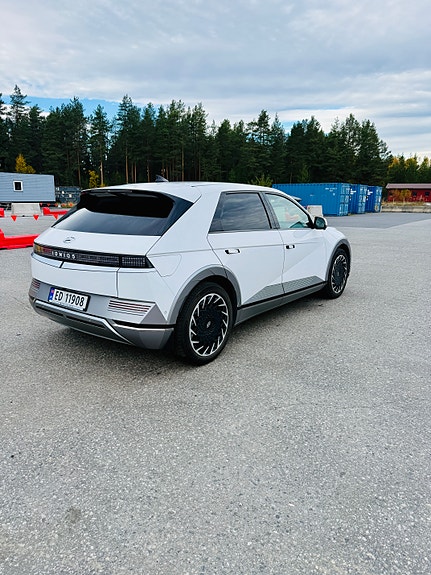 Hyundai Ioniq 5 4 of 21