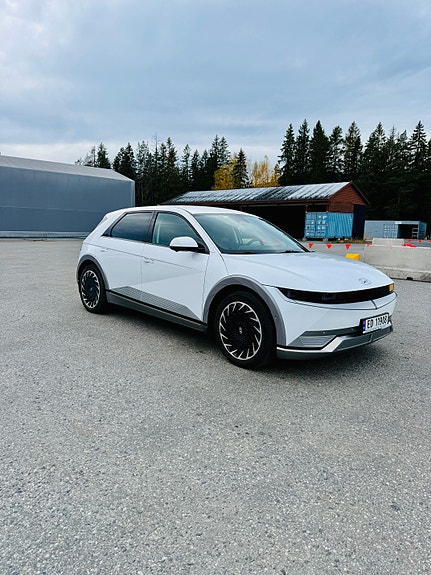Hyundai Ioniq 5 2 of 21