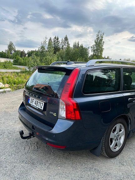 Volvo V50 2 of 18