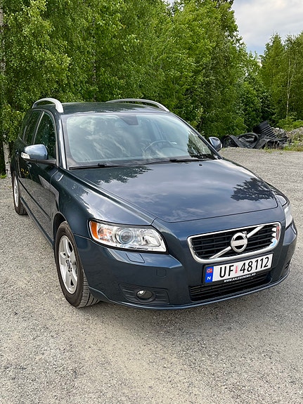 Volvo V50 4 of 18