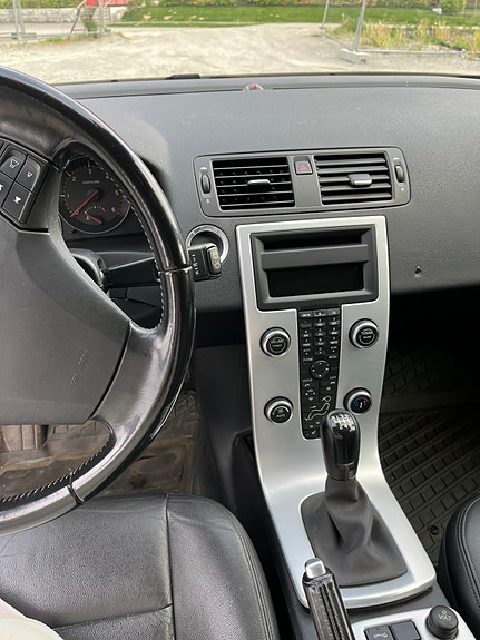 Volvo V50 8 of 18