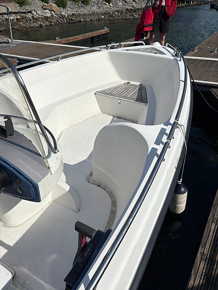 Viksund Marlin 590 m/ Honda BF90 4-takt – velholdt og driftssikker 4 of 5