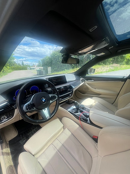 BMW 530e 5 of 10