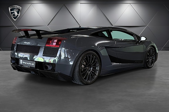 Lamborghini Gallardo 4 of 5
