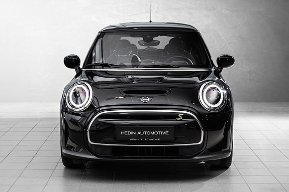 MINI Cooper SE 3 of 5