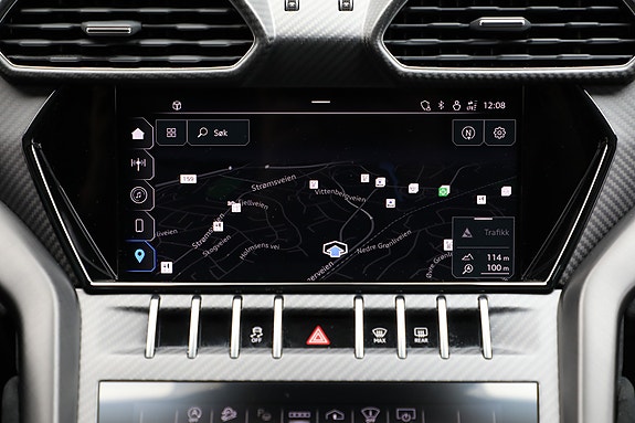 Lamborghini Urus 29 of 30