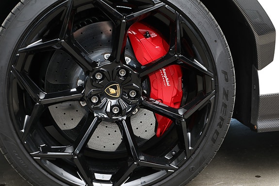 Lamborghini Urus 9 of 30