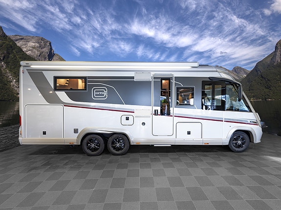 Carthago CHIC E-LINE I 51 QB DA på Mercedes, med Sky Dream Comfort! Masse utstyr, se utstyrslisten! 2 of 5
