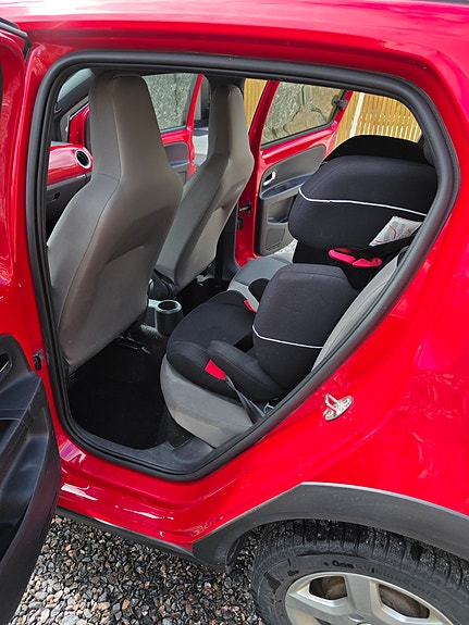 Volkswagen UP! 12 of 14