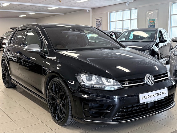 Volkswagen Golf VII 5 of 5