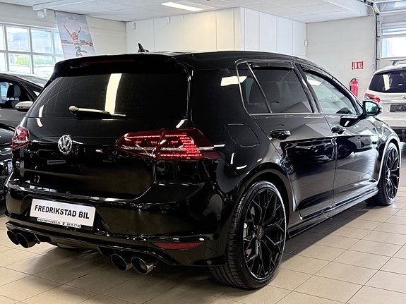 Volkswagen Golf VII 4 of 5