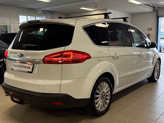 Ford S-MAX 4 of 5