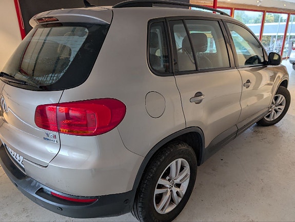 Volkswagen Tiguan 5 of 5