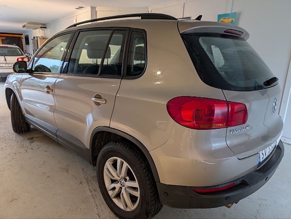 Volkswagen Tiguan 3 of 5