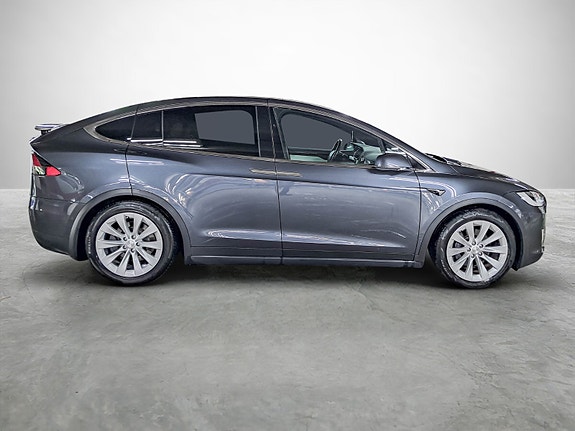 Tesla Model X 6 of 28
