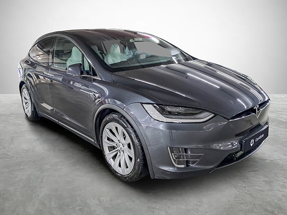 Tesla Model X 7 of 28