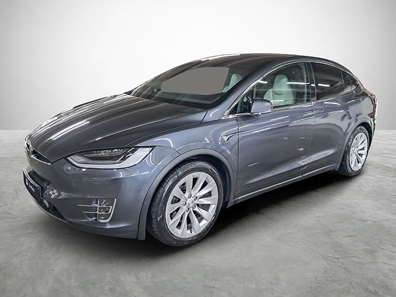 Tesla Model X 9 of 28