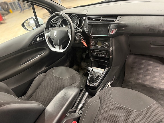 Citroen DS3 9 of 13