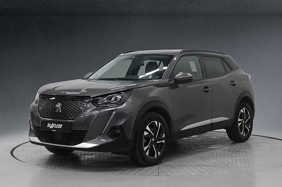 Peugeot 2008 2 of 5