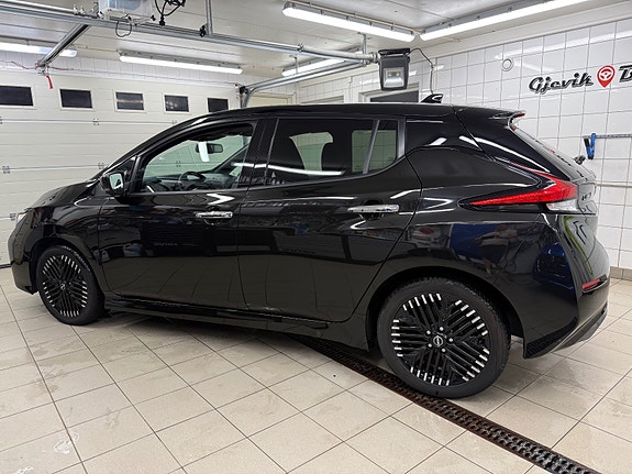 Nissan Leaf 4 of 30