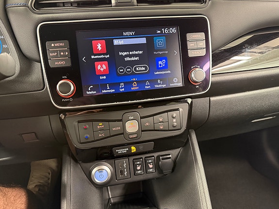 Nissan Leaf 14 of 30