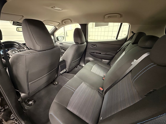 Nissan Leaf 29 of 30