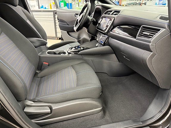 Nissan Leaf 20 of 30