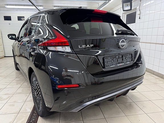 Nissan Leaf 5 of 30