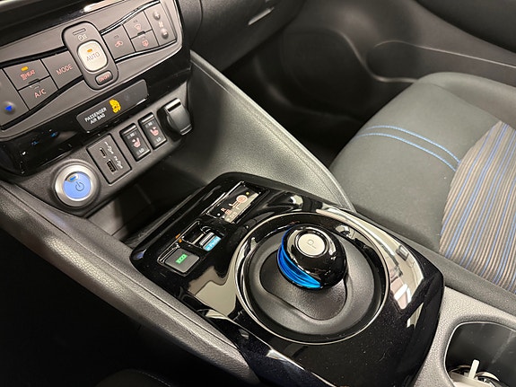 Nissan Leaf 17 of 30