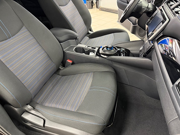 Nissan Leaf 23 of 30