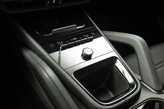Porsche Cayenne Coupe 14 of 30
