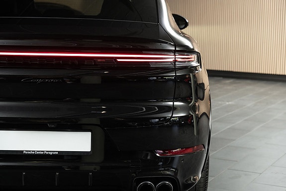 Porsche Cayenne Coupe 4 of 30