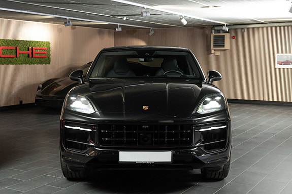 Porsche Cayenne Coupe 2 of 30
