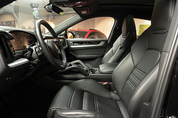 Porsche Cayenne Coupe 10 of 30