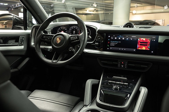 Porsche Cayenne Coupe 28 of 30