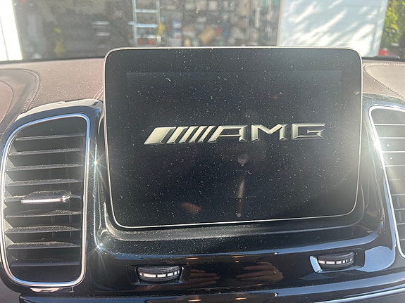 Mercedes-Benz GLE43 5 of 5