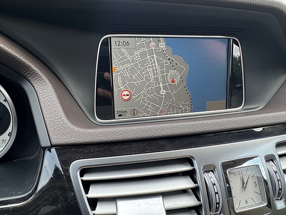 Mercedes-Benz E220 19 of 30