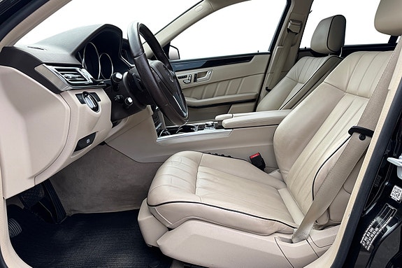 Mercedes-Benz E220 9 of 30