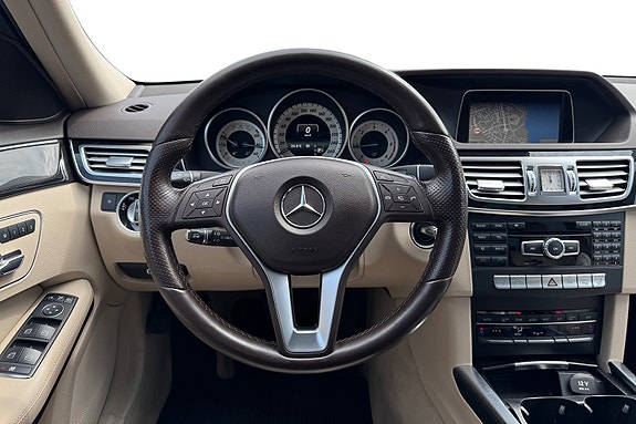 Mercedes-Benz E220 27 of 30