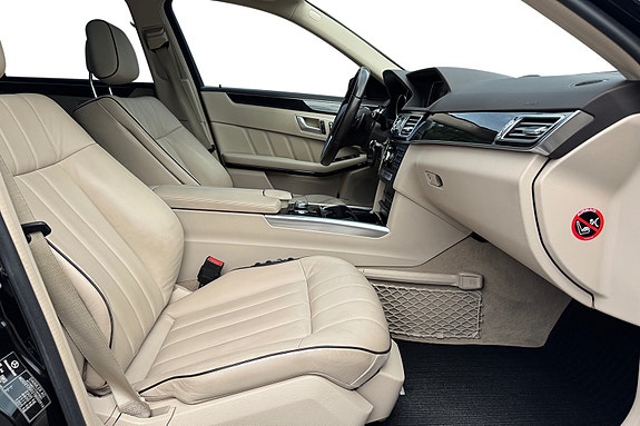 Mercedes-Benz E220 10 of 30